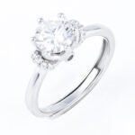 Fashion Special Flower Shape Moissanite Ring - Image 2