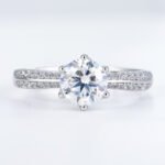 Round Cut 1ct 6.5mm Moissanite Star Queen Engagement Ring