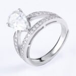 Pear Cut Moissanite Water Drop Engagement Ring - Image 2