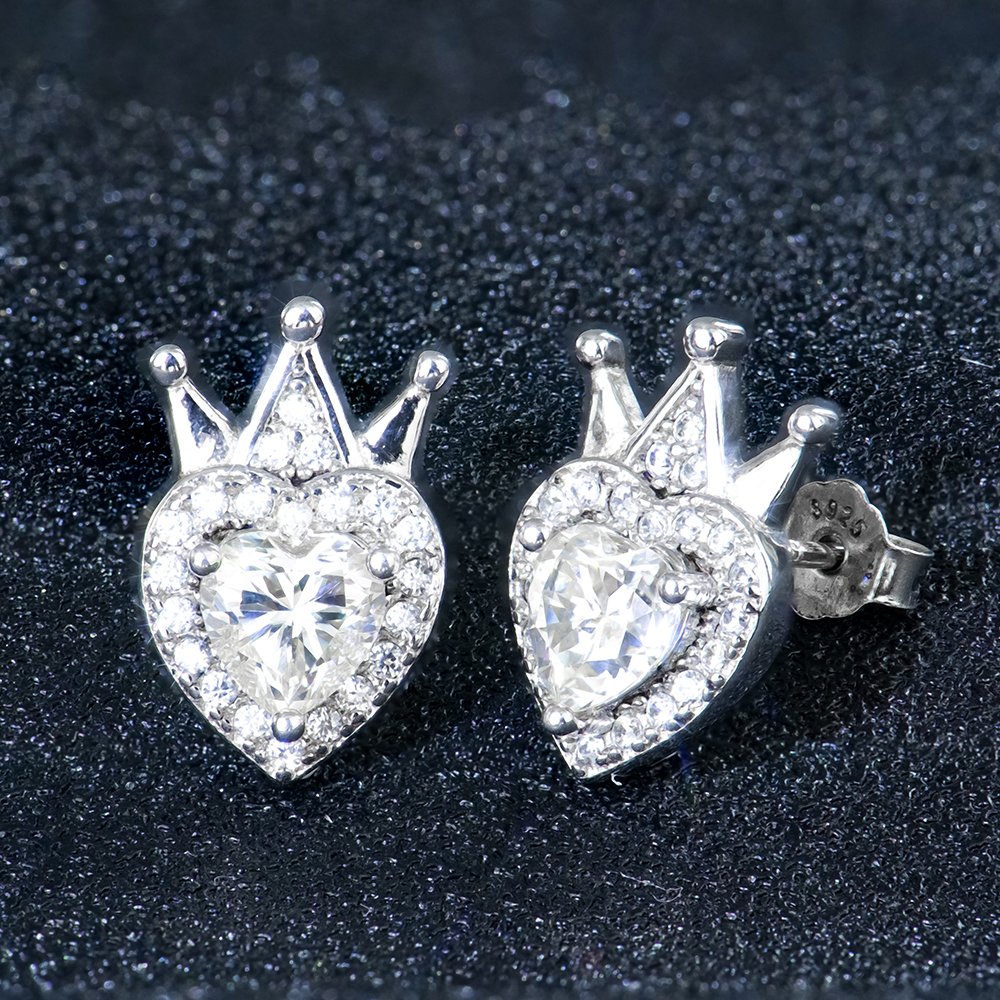 P1955453 拷贝 Heart and Crown Mismatch Stud Moissanite Earrings in Sterling Silver - Image 1