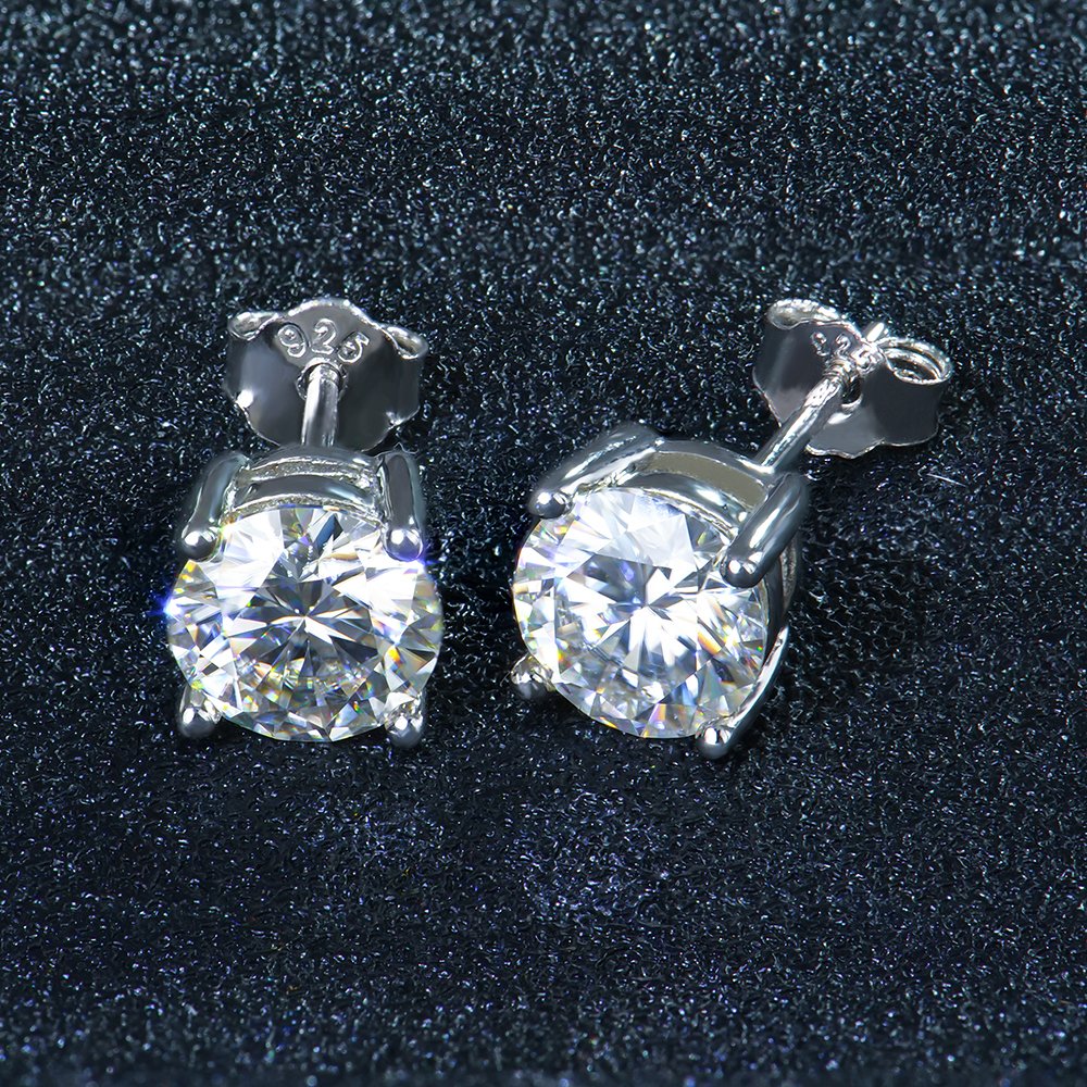 P1966340 拷贝 Classic Four claws Stud Earrings - Image 1