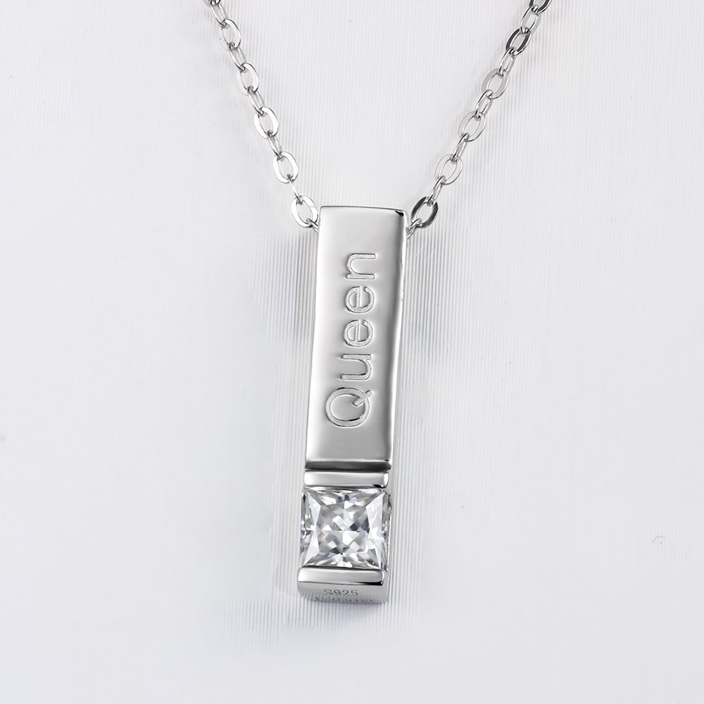 P1131850 拷贝 Queen Princess Cut Moissanite Pendant 925 Sterling Silver - Image 1