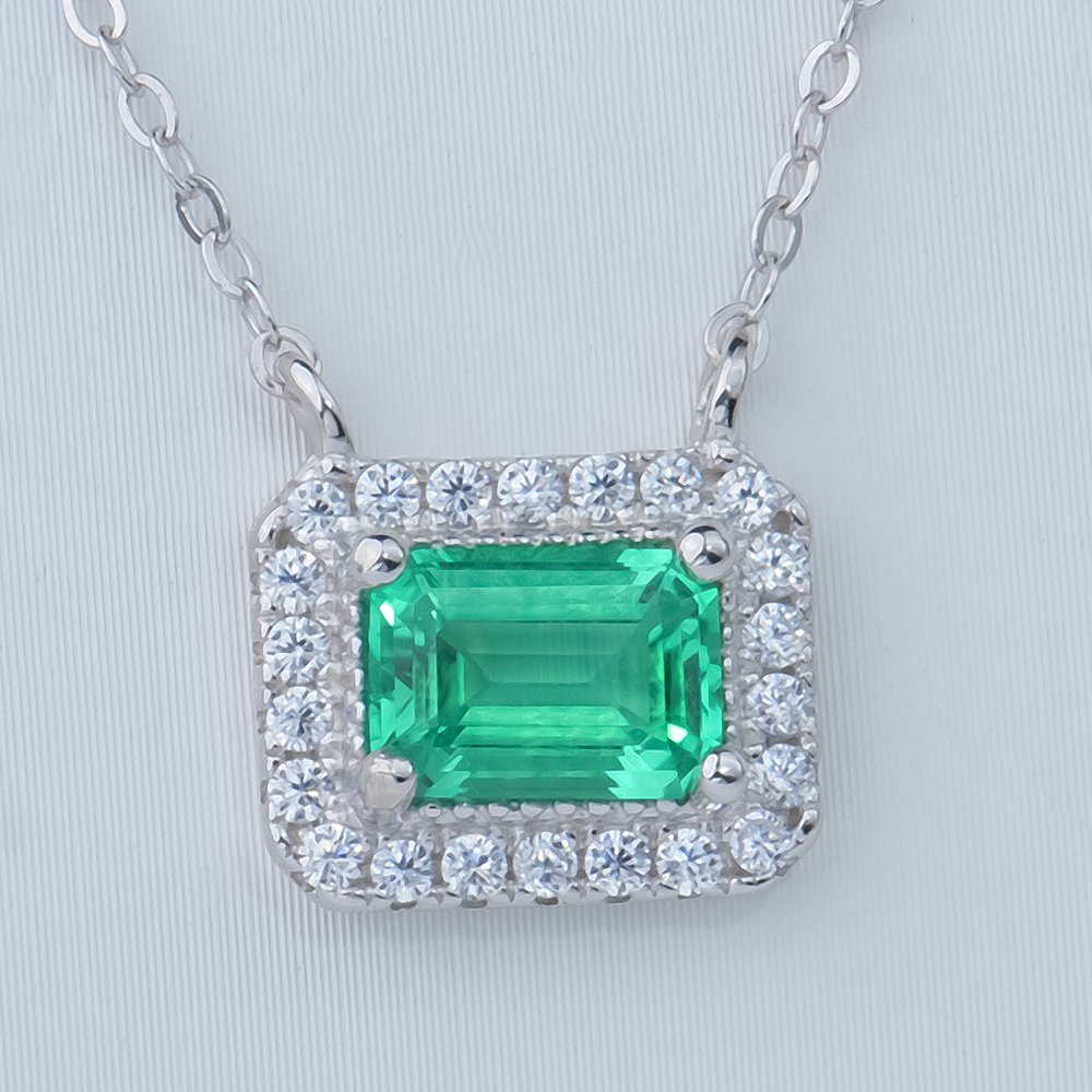 P1307684 拷贝 Lab Grown Colombian Emerald New Pendant 925 Sterling Silver - Image 1