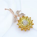 Sunflower brooch - Image 3