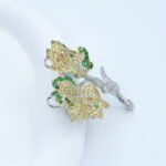 Double gold leaf brooch - Image 3