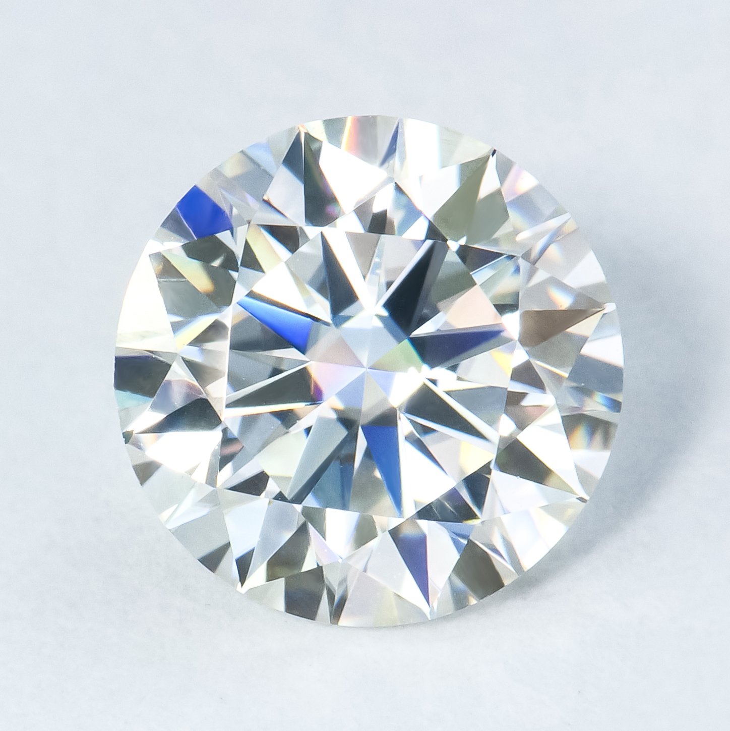 P1558790 Moissanite White Round(8H&8A) - Image 1