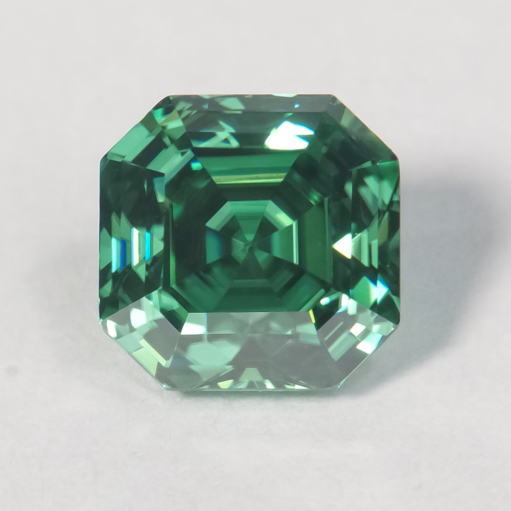 P1353762 拷贝 Moissanite Vivid Green Asscher - Image 1